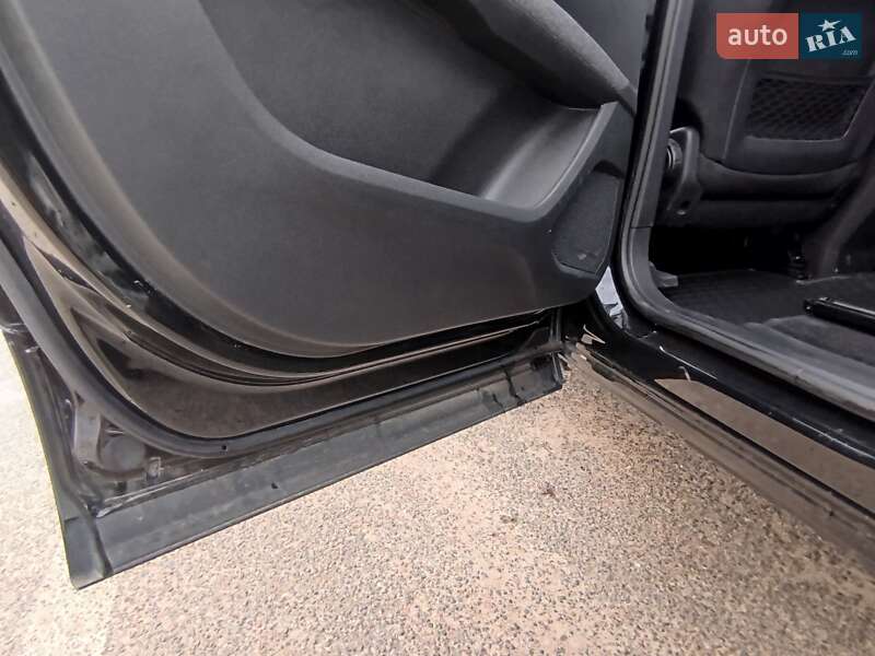 Позашляховик / Кросовер Peugeot 5008 2017 в Малині фото 31 Позашляховик / Кросовер Peugeot 5008 2017 в Малині