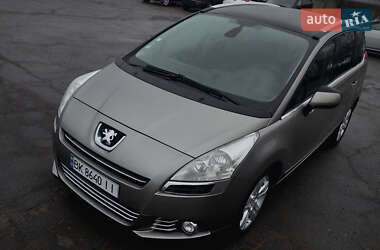 Микровэн Peugeot 5008 2012 в Ровно