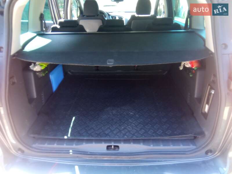 Мікровен Peugeot 5008 2010 в Києві