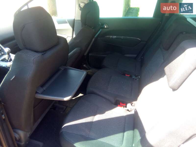 Мікровен Peugeot 5008 2010 в Києві