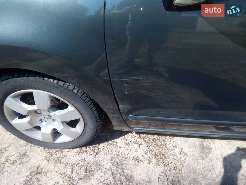 Мікровен Peugeot 5008 2010 в Києві