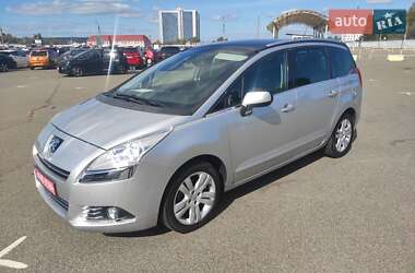Микровэн Peugeot 5008 2010 в Киеве