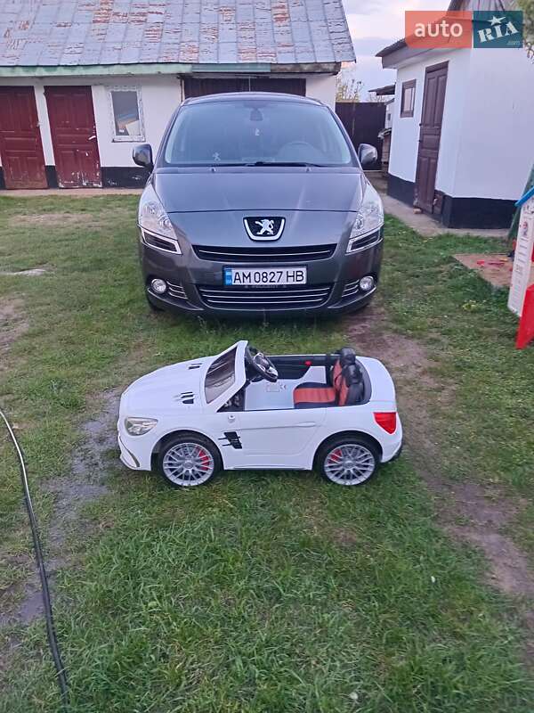 Мікровен Peugeot 5008 2013 в Славуті