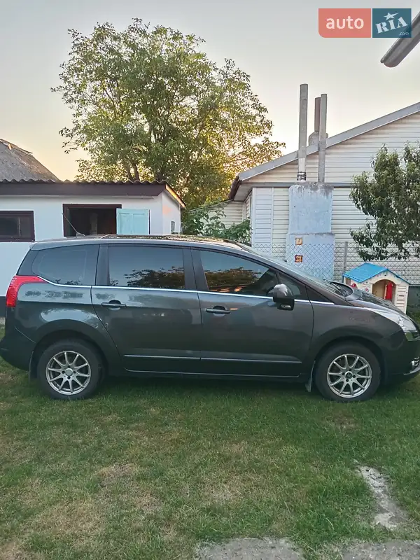 Peugeot 5008