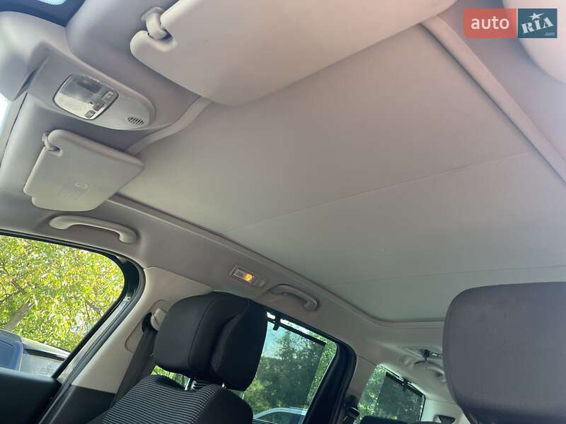 Микровэн Peugeot 5008 2010 в Черновцах