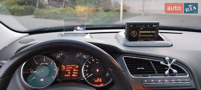 Микровэн Peugeot 5008 2015 в Тальном