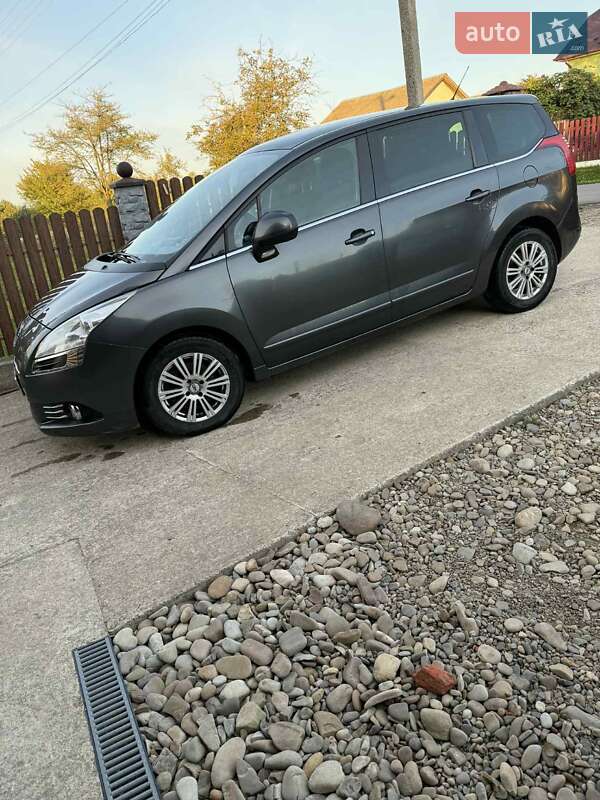 Peugeot 5008 2010 Peugeot 5008 2010