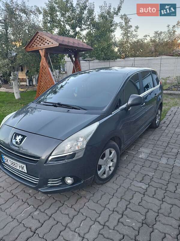 Peugeot 5008 2010 Peugeot 5008 2010