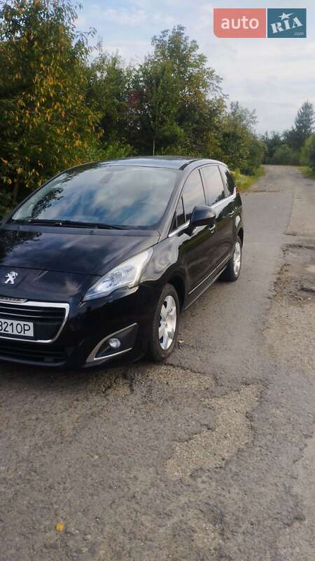 Мікровен Peugeot 5008 2014 в Стрию