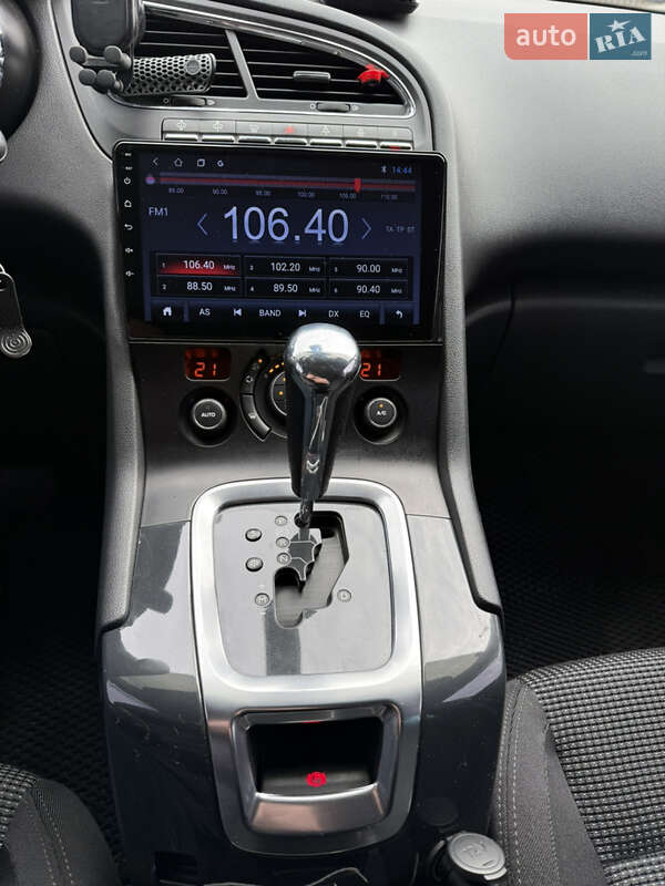 Мікровен Peugeot 5008 2010 в Рівному