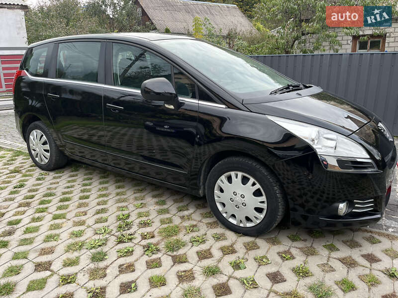 Мікровен Peugeot 5008 2010 в Звягелі
