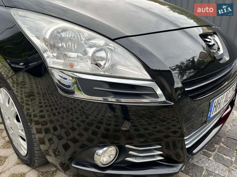 Мікровен Peugeot 5008 2010 в Звягелі