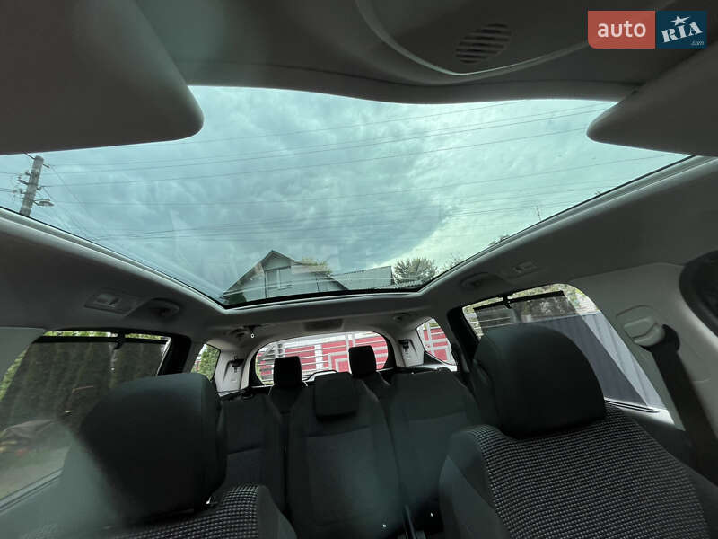 Мікровен Peugeot 5008 2010 в Звягелі
