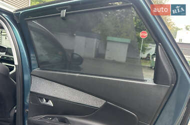 Внедорожник / Кроссовер Peugeot 5008 2017 в 