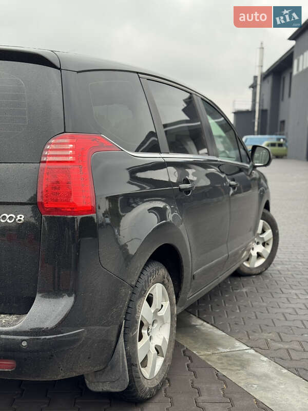 Микровэн Peugeot 5008 2014 в Голованевске фото 18 Микровэн Peugeot 5008 2014 в Голованевске