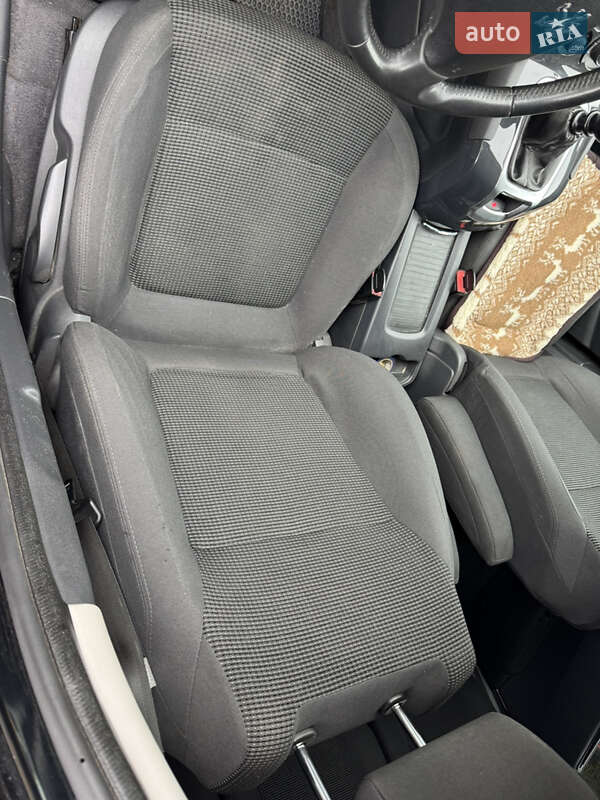 Микровэн Peugeot 5008 2014 в Голованевске фото 22 Микровэн Peugeot 5008 2014 в Голованевске