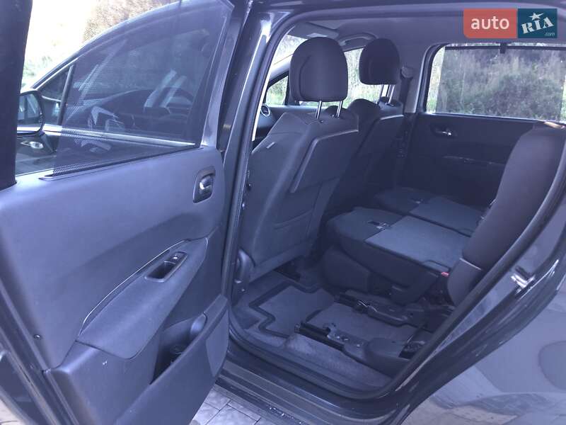 Микровэн Peugeot 5008 2014 в Львове