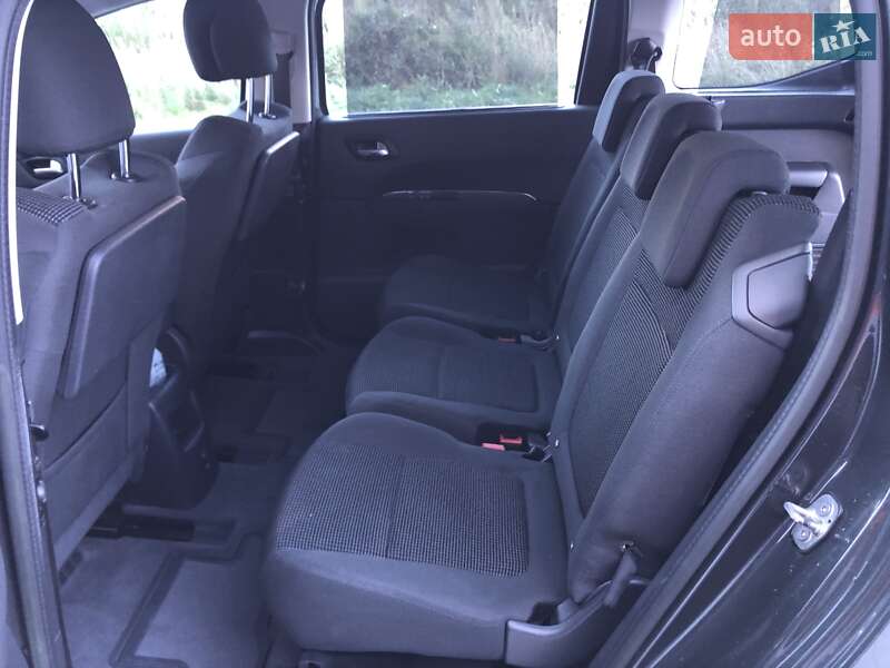 Микровэн Peugeot 5008 2014 в Львове