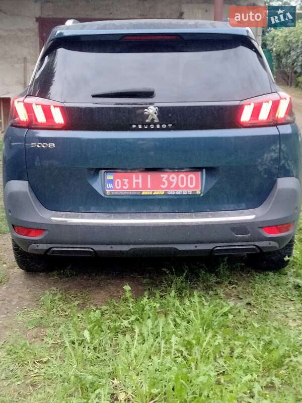 Внедорожник / Кроссовер Peugeot 5008 2021 в Ужгороде