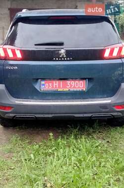 Внедорожник / Кроссовер Peugeot 5008 2021 в 