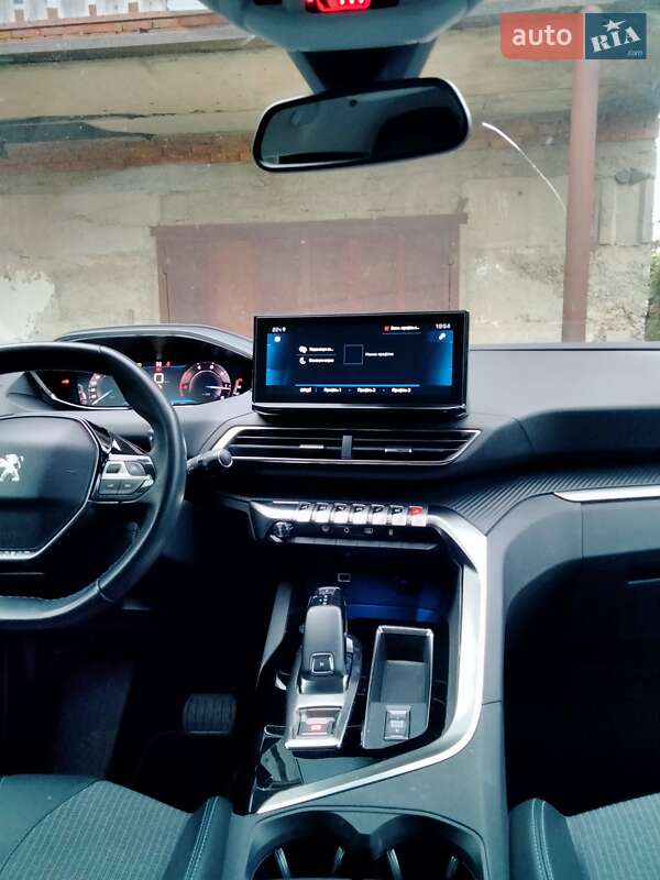 Внедорожник / Кроссовер Peugeot 5008 2021 в Ужгороде