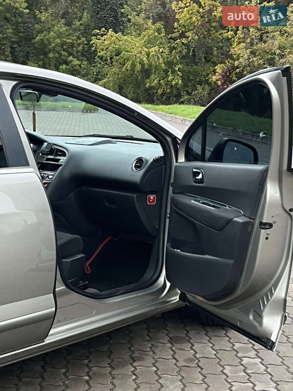 Микровэн Peugeot 5008 2010 в Бродах фото 25 Микровэн Peugeot 5008 2010 в Бродах