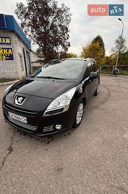 Микровэн Peugeot 5008 2012 в Киеве