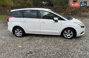 Микровэн Peugeot 5008 2013 в 