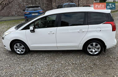 Микровэн Peugeot 5008 2013 в 