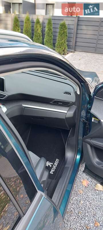 Позашляховик / Кросовер Peugeot 5008 2019 в Львові