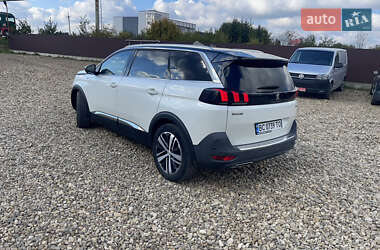 Внедорожник / Кроссовер Peugeot 5008 2017 в 
