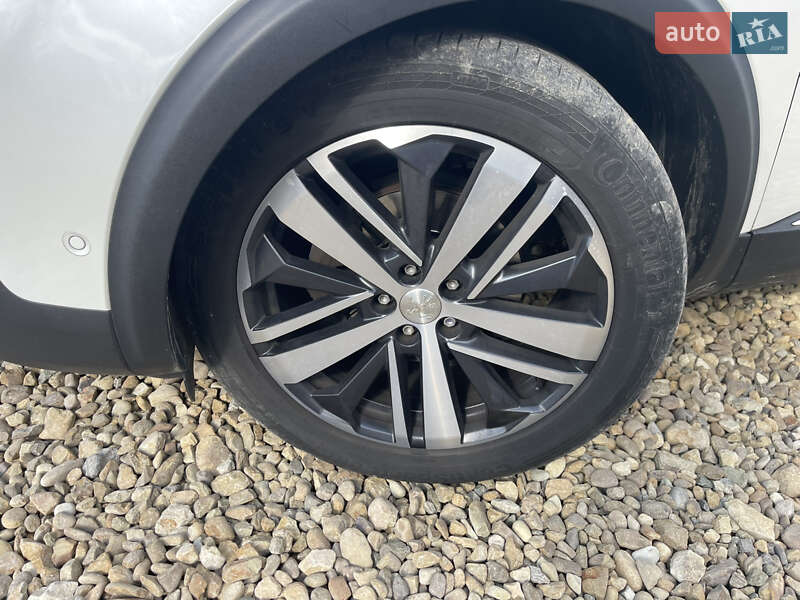 Внедорожник / Кроссовер Peugeot 5008 2017 в Львове