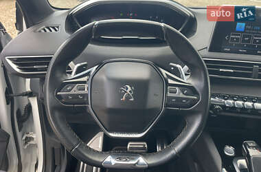 Внедорожник / Кроссовер Peugeot 5008 2017 в 