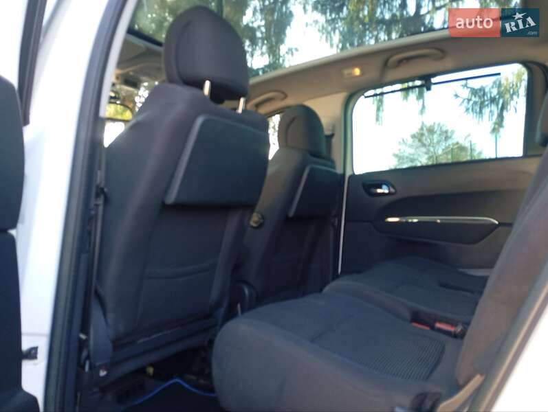 Микровэн Peugeot 5008 2014 в Городенке фото 6 Микровэн Peugeot 5008 2014 в Городенке