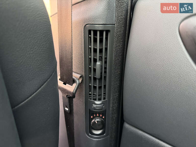 Микровэн Peugeot 5008 2014 в Ровно