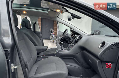Микровэн Peugeot 5008 2016 в 