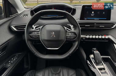Внедорожник / Кроссовер Peugeot 5008 2020 в 