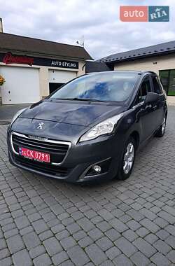 Микровэн Peugeot 5008 2015 в 