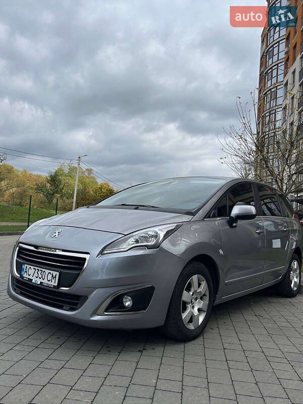 Микровэн Peugeot 5008 2015 в Ивано-Франковске