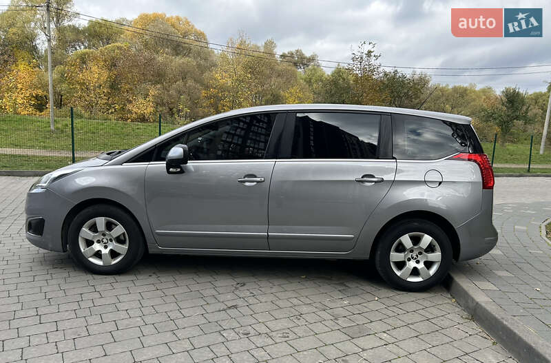 Микровэн Peugeot 5008 2015 в Ивано-Франковске