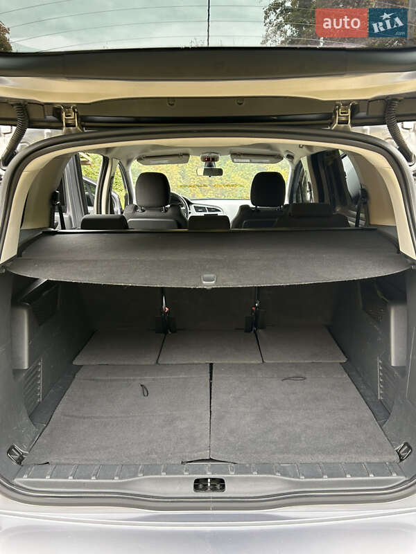 Микровэн Peugeot 5008 2015 в Ивано-Франковске