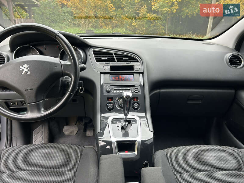 Микровэн Peugeot 5008 2015 в Ивано-Франковске