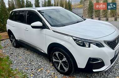 Внедорожник / Кроссовер Peugeot 5008 2017 в 