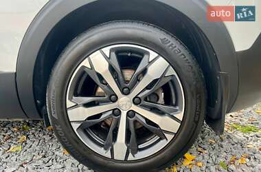 Внедорожник / Кроссовер Peugeot 5008 2017 в 