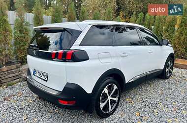 Внедорожник / Кроссовер Peugeot 5008 2017 в 
