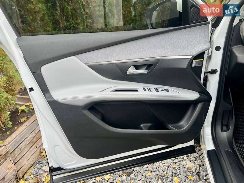 Позашляховик / Кросовер Peugeot 5008 2017 в Полтаві фото 39 Позашляховик / Кросовер Peugeot 5008 2017 в Полтаві