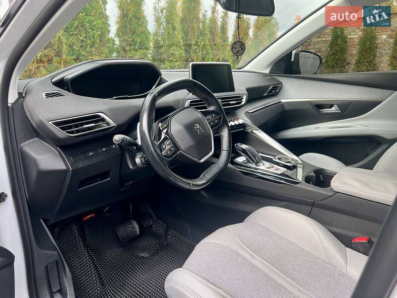 Позашляховик / Кросовер Peugeot 5008 2017 в Полтаві фото 43 Позашляховик / Кросовер Peugeot 5008 2017 в Полтаві