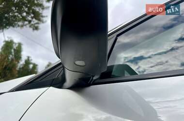 Внедорожник / Кроссовер Peugeot 5008 2017 в 