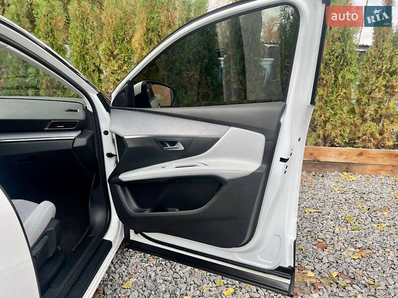 Позашляховик / Кросовер Peugeot 5008 2017 в Полтаві фото 75 Позашляховик / Кросовер Peugeot 5008 2017 в Полтаві