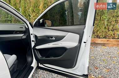 Внедорожник / Кроссовер Peugeot 5008 2017 в 